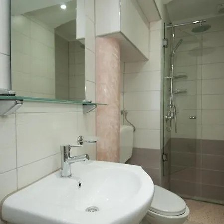 Studio In With Sea View, Terrace, Air Conditioning, Wi-fi * Opatija