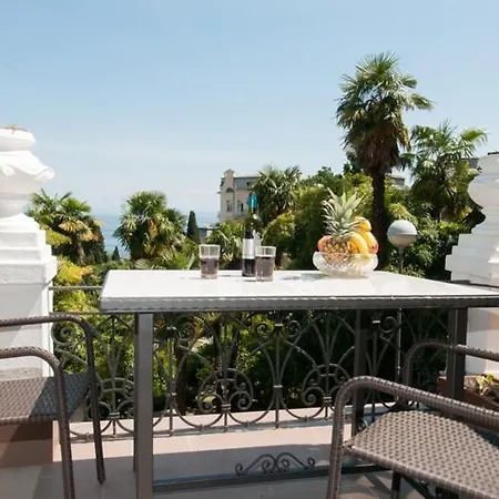 Studio In With Sea View, Terrace, Air Conditioning, Wi-fi Apartment Opatija